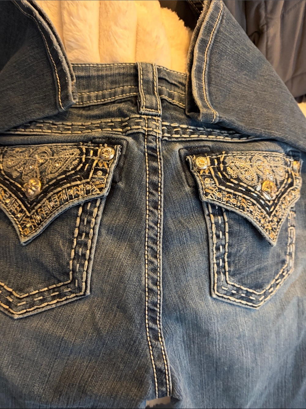 Miss Me Embellished Light Blue Boot Cut Jeans with a 34 length - Picture 2 of 10